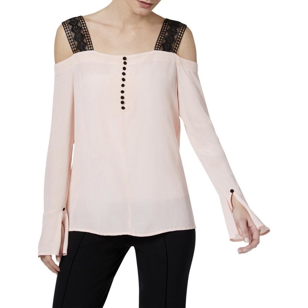 🔥4/$20 YYIGAL cold shoulder top